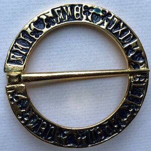NWT  Vintage Lombardic Ring BROOCH "Ami Amet Deli Pencet" ~Think of a Friend <3